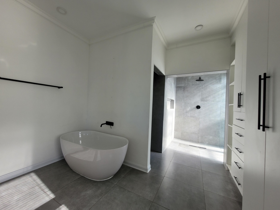 3 Bedroom Property for Sale in Aston Bay Eastern Cape